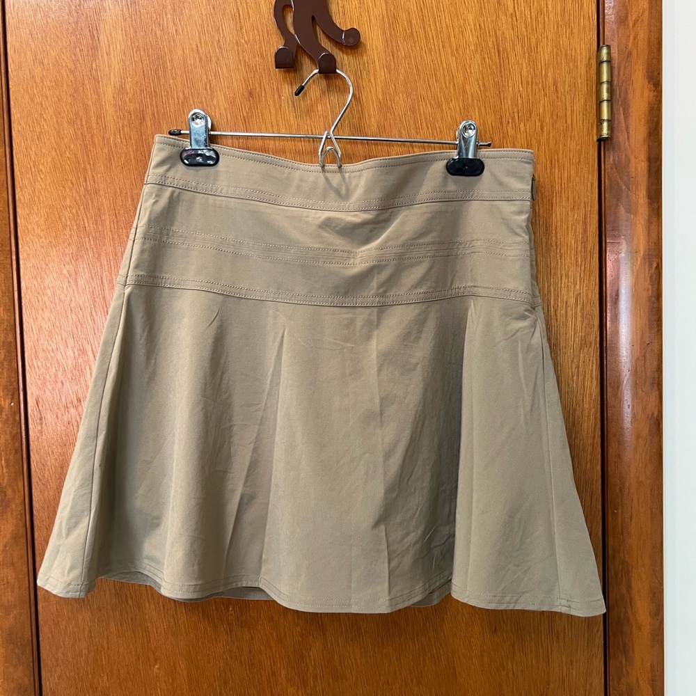 Athleta Everyday Skort Skirt Tan Khaki size 8 - Picture 2 of 4